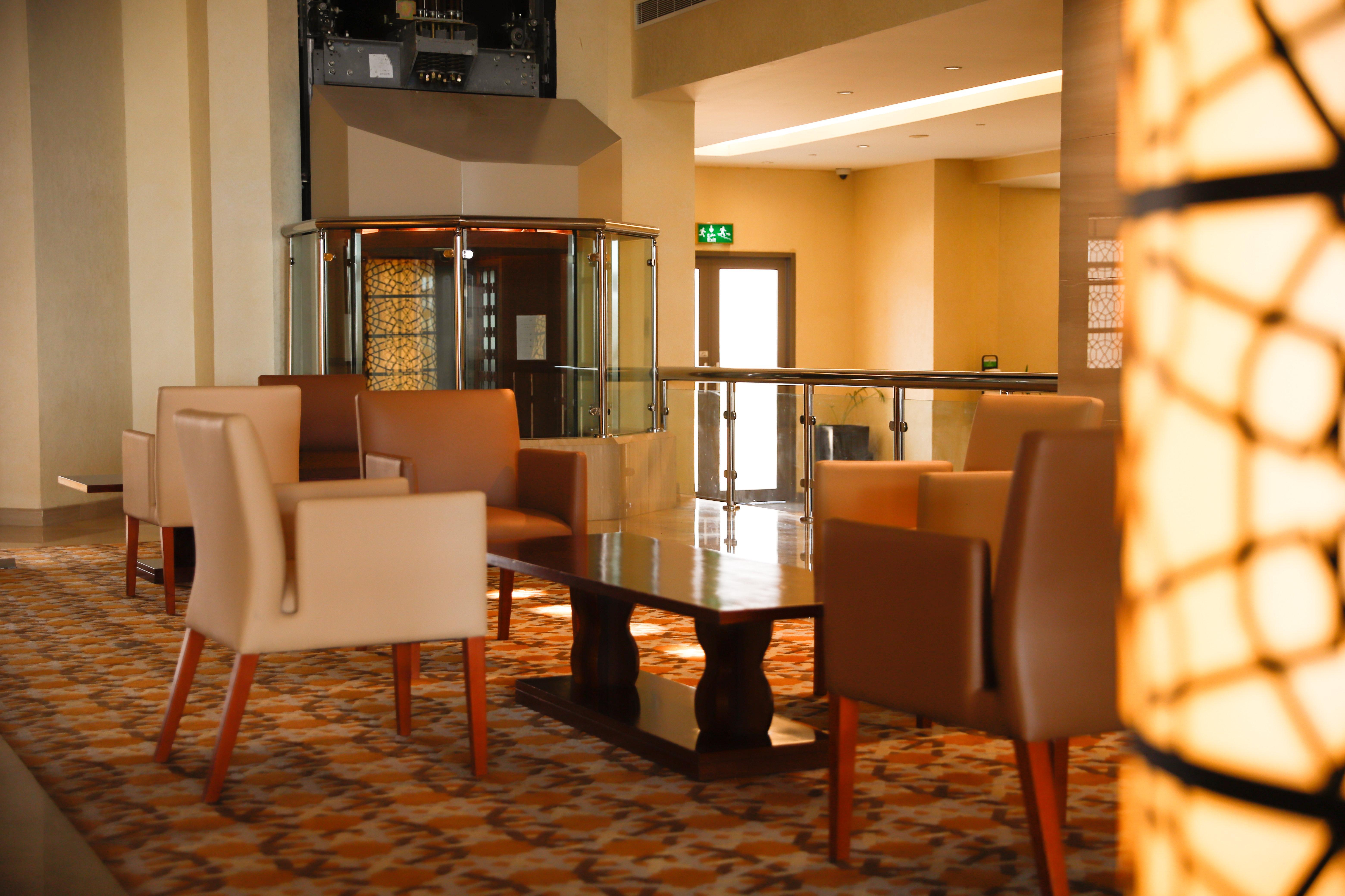 Отель Crowne Plaza Sohar By Ihg Экстерьер фото