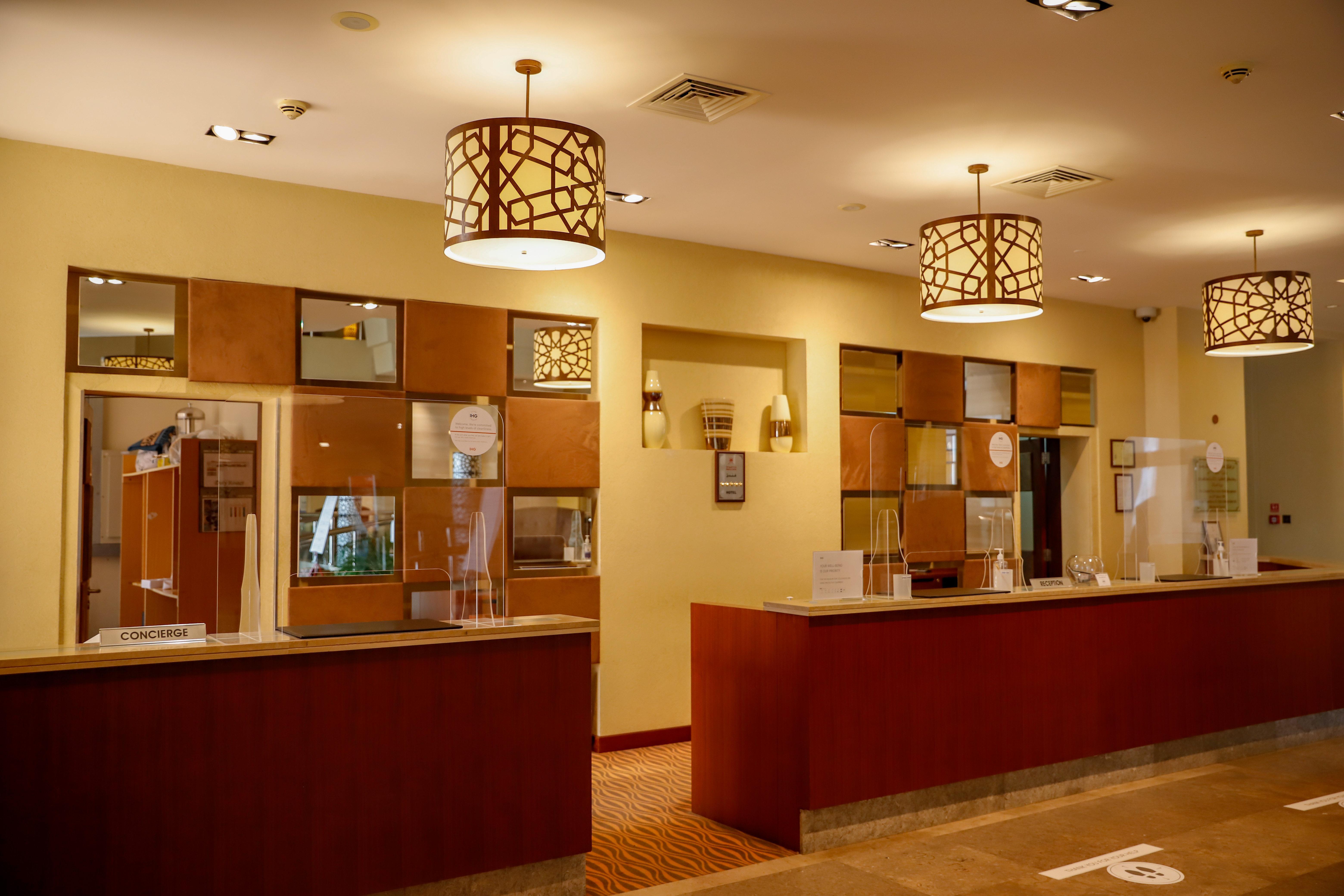 Отель Crowne Plaza Sohar By Ihg Экстерьер фото