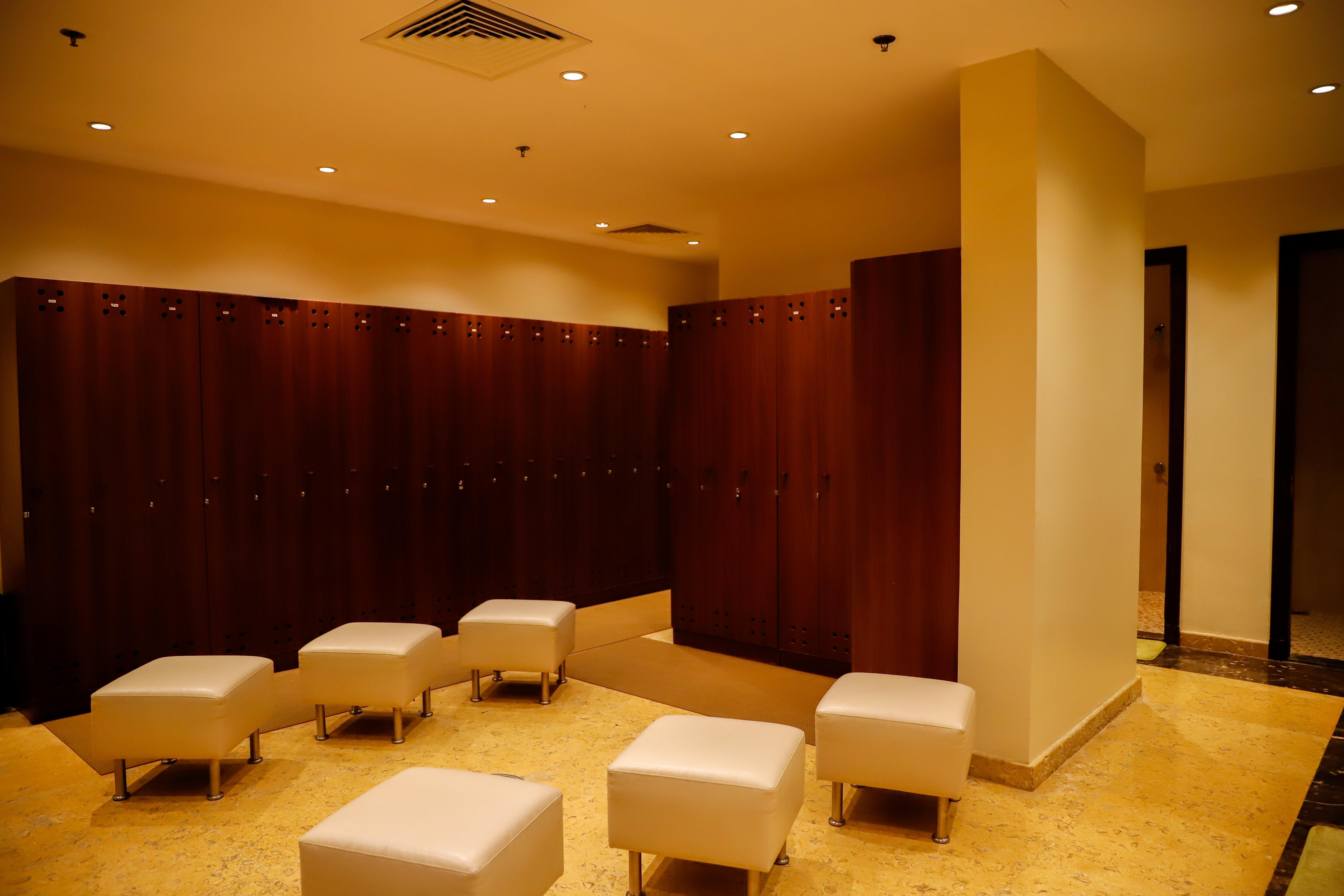 Отель Crowne Plaza Sohar By Ihg Экстерьер фото