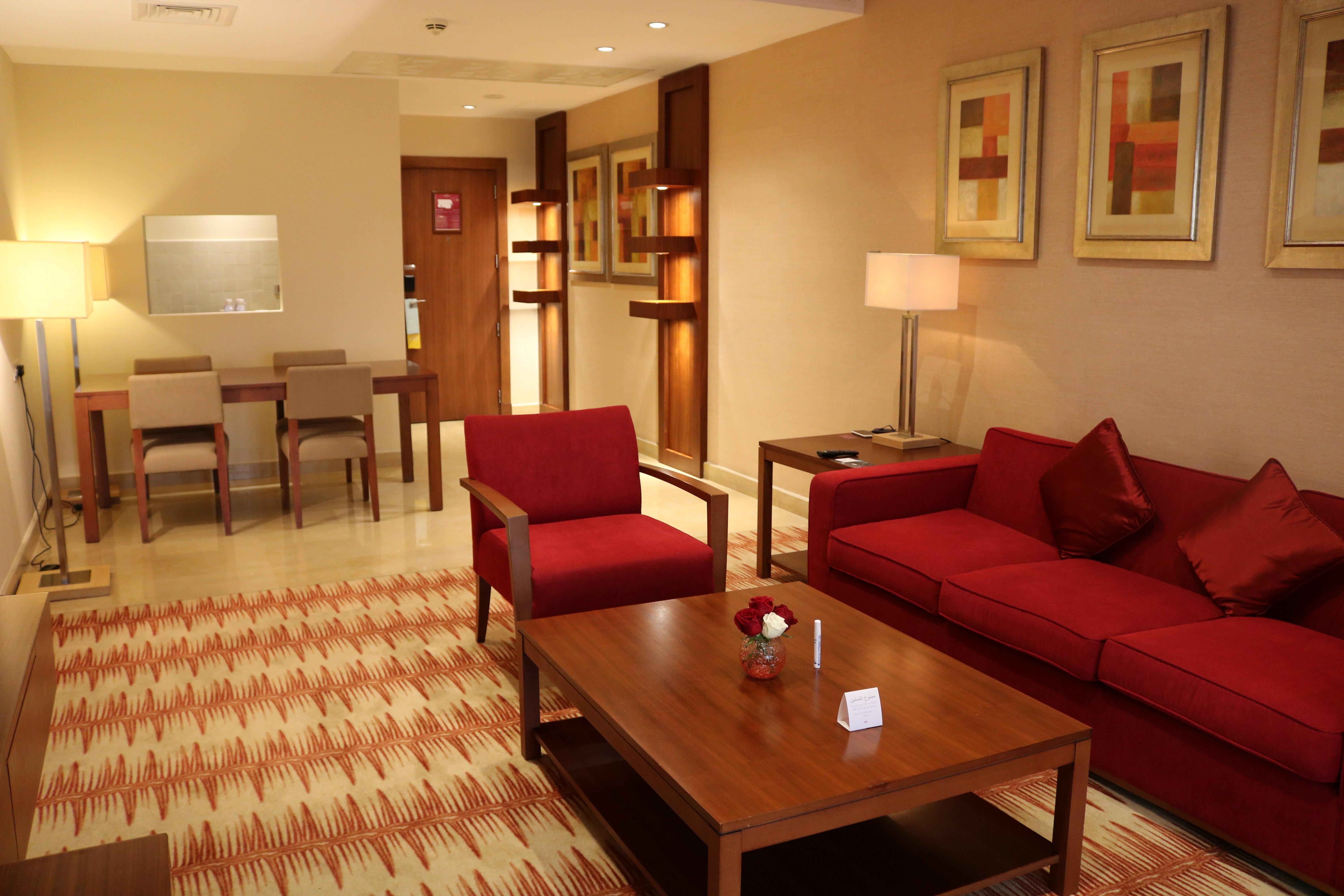 Отель Crowne Plaza Sohar By Ihg Экстерьер фото