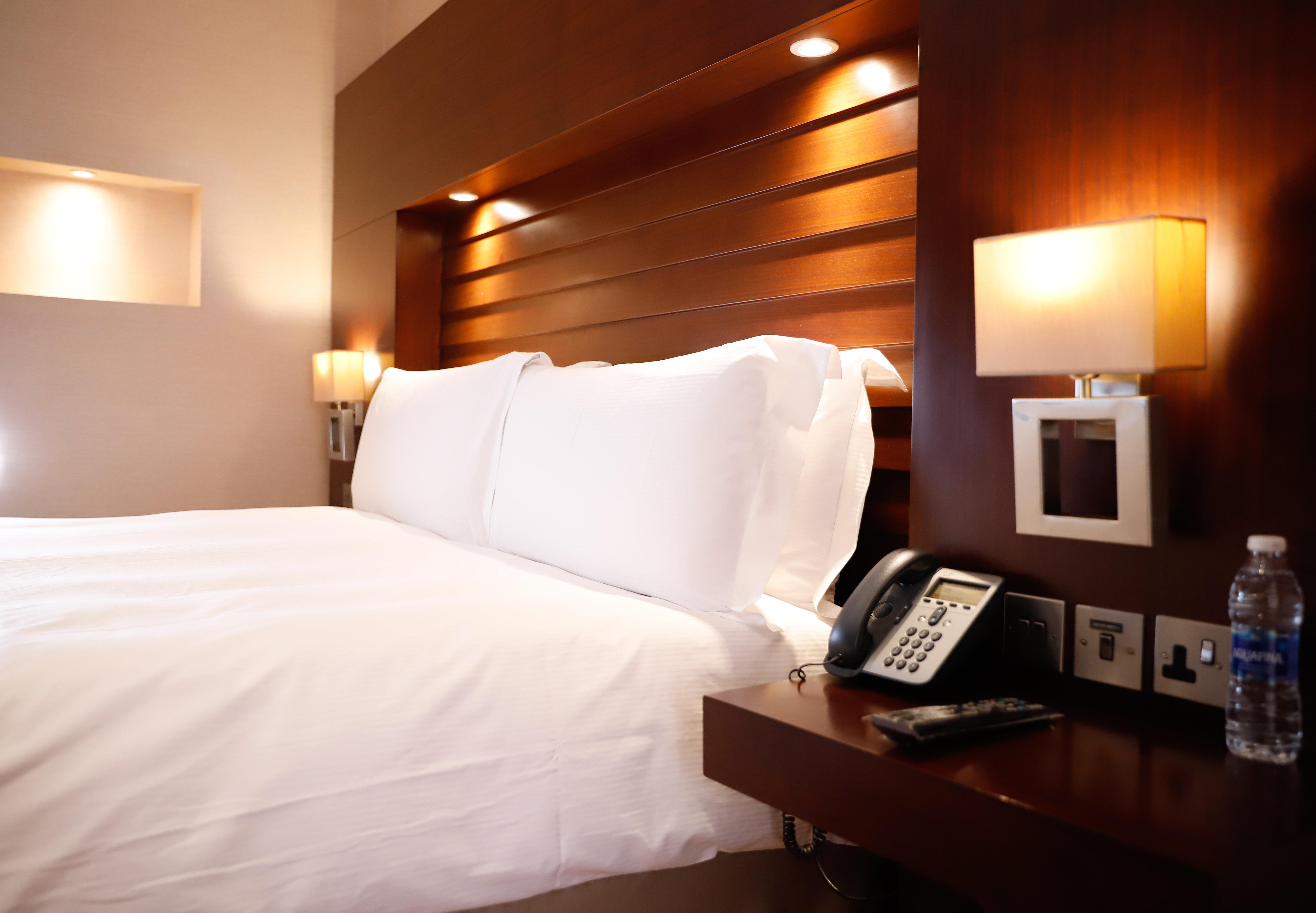 Отель Crowne Plaza Sohar By Ihg Экстерьер фото