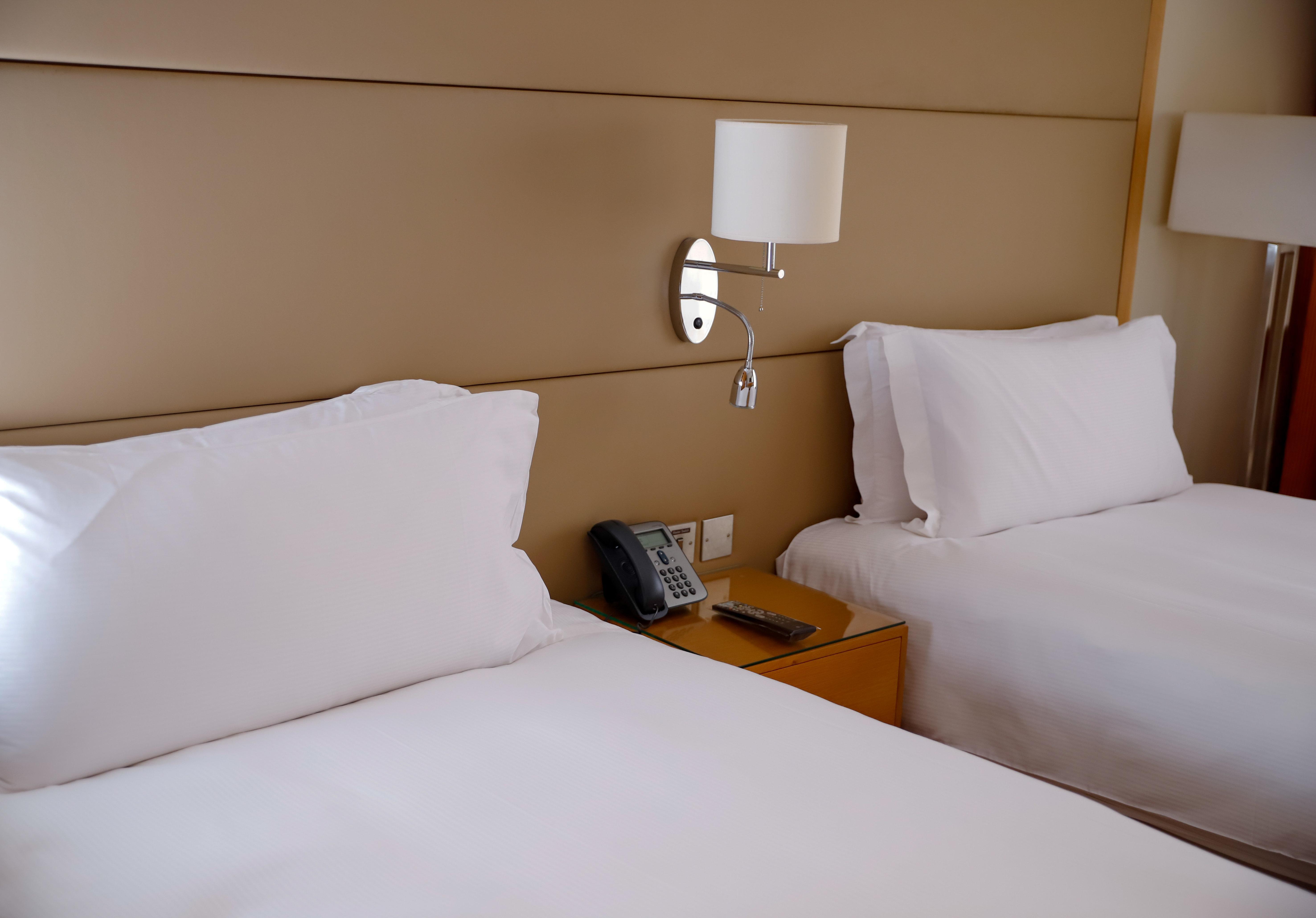 Отель Crowne Plaza Sohar By Ihg Экстерьер фото