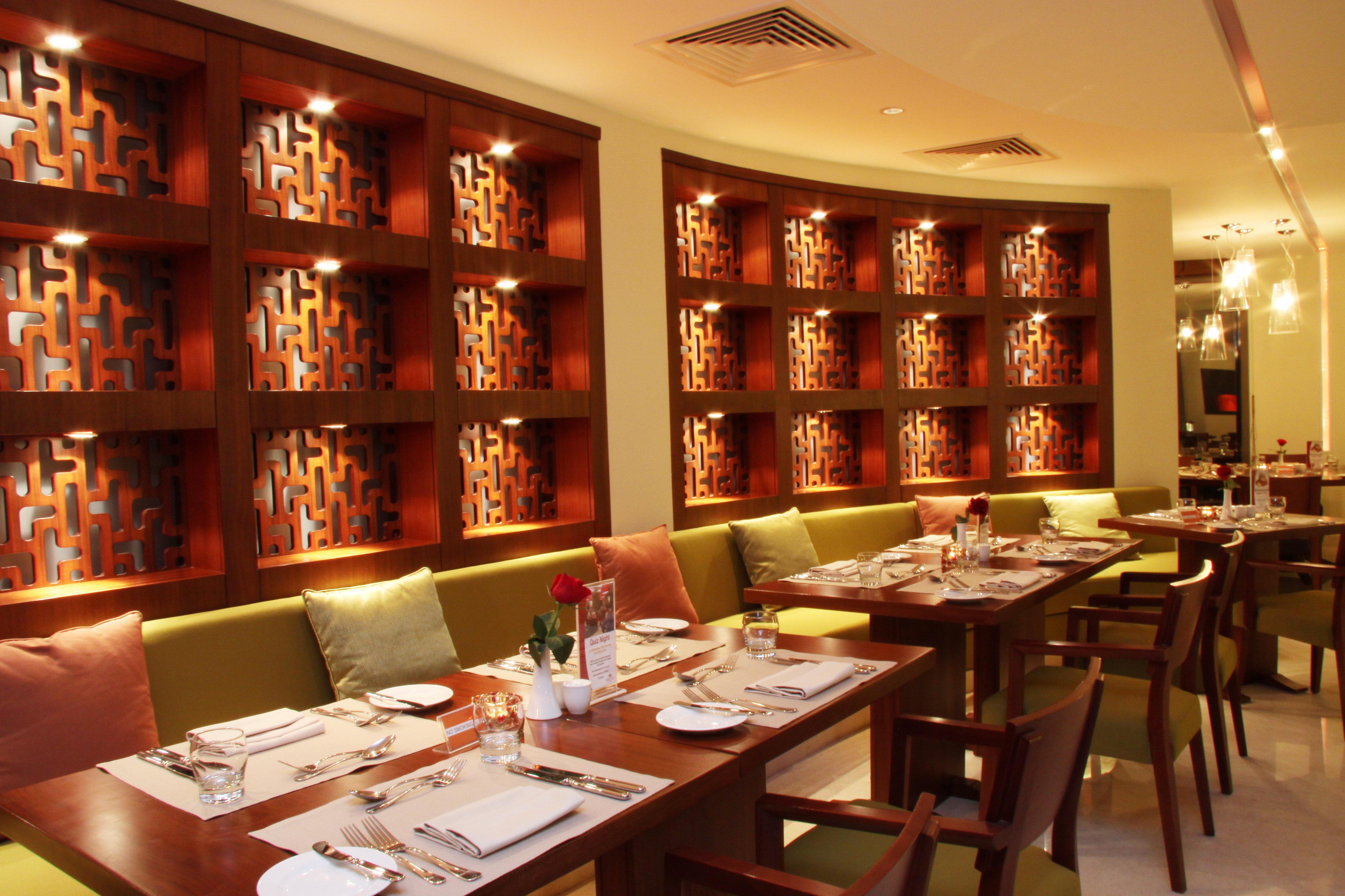 Отель Crowne Plaza Sohar By Ihg Ресторан фото