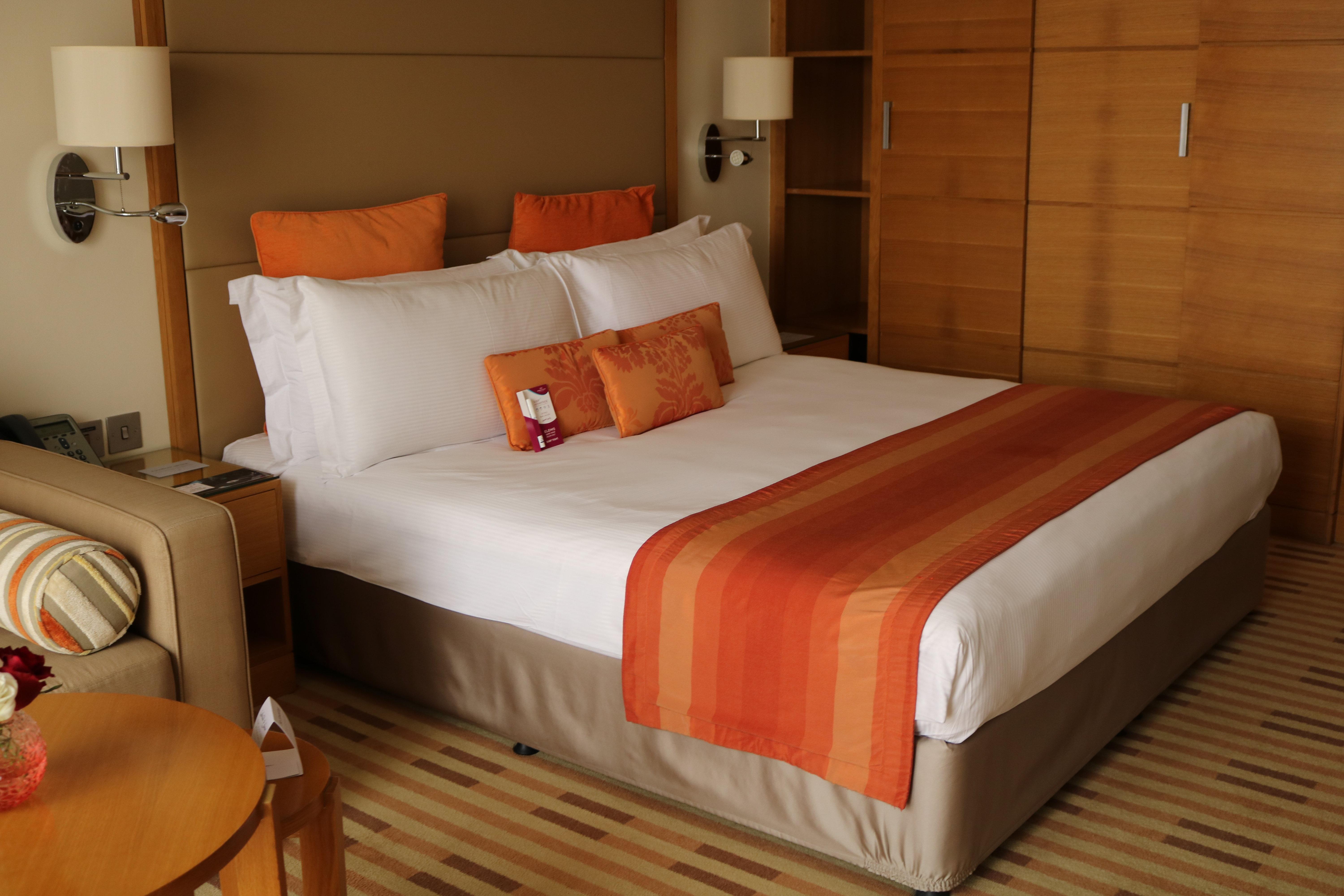 Отель Crowne Plaza Sohar By Ihg Экстерьер фото